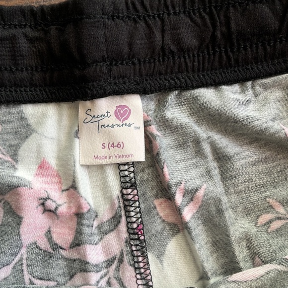 Secret Treasures Pull-On Sleepwear shorts size S (4-6) - Picture 4 of 7